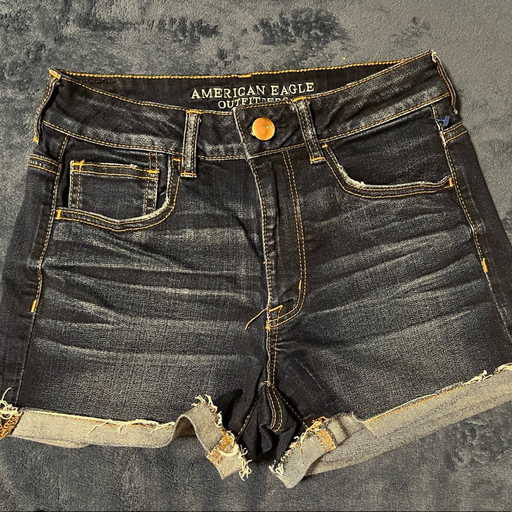 American Eagle Hi Rise Shortie Super Stretch Shorts. Size 6.